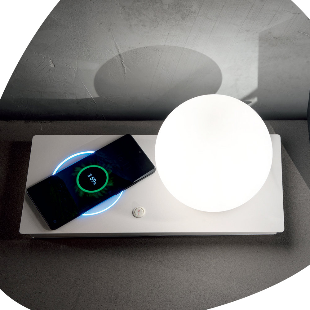 Lampada da Tavolo in Vetro Soffiato con Caricatore Wireless