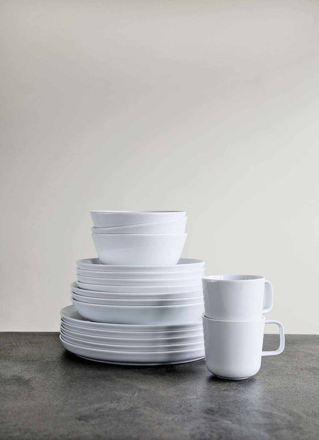 Piatti in porcellana con bordo pizzicato a mano, stoviglie, piatti bianchi,  ceramica -  Italia