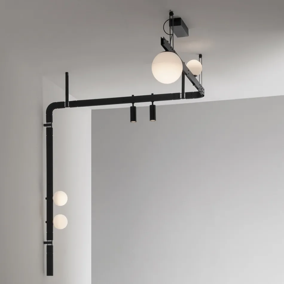 Applique a Parete di Design in Alluminio Nero con Sfere e Faretti - Esodo Viadurini