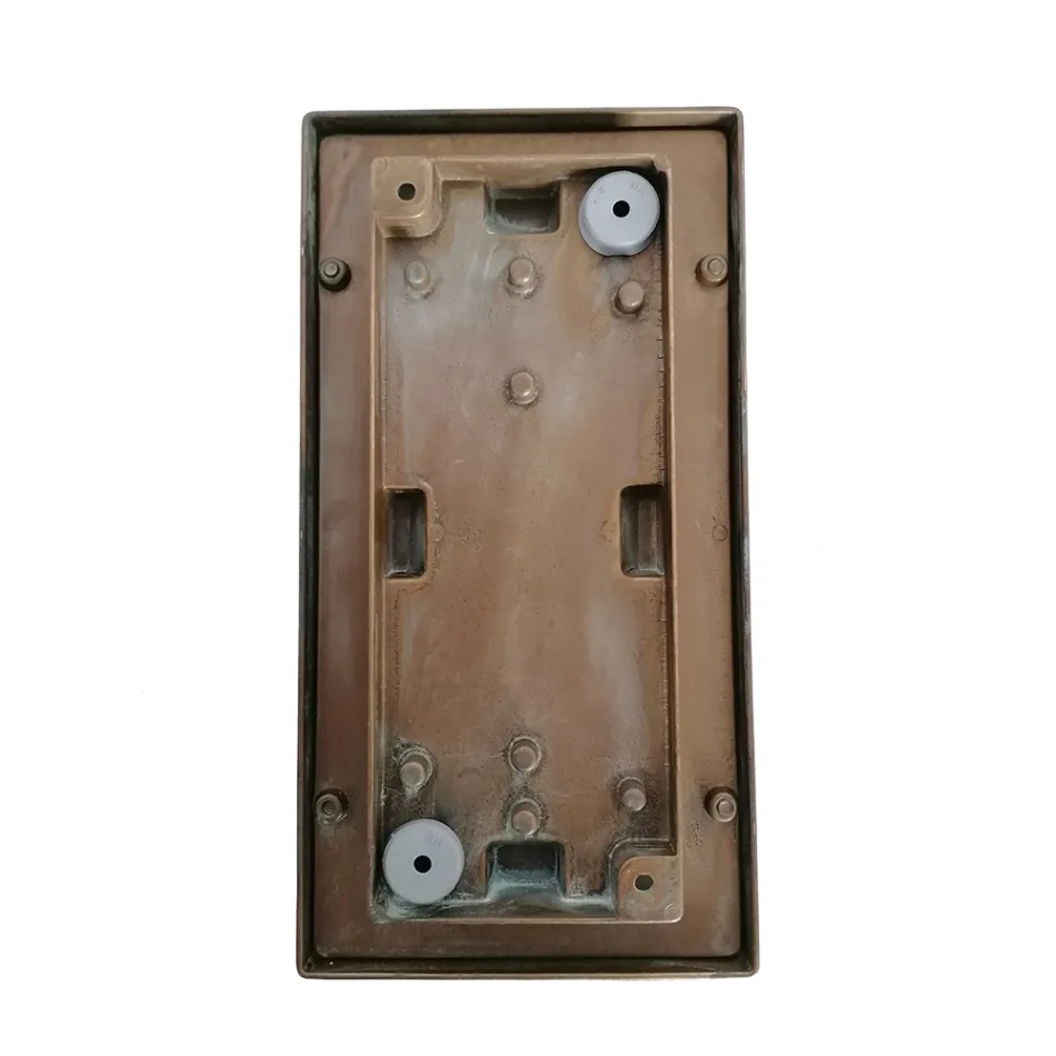Applique da Esterno in Ottone, E27 e Stile Geometrico Made in Italy - Cristallo Viadurini