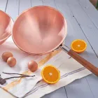 Bastardella in Rame Stagnato a Mano con Manico in Legno 26 cm - Giampiero Viadurini