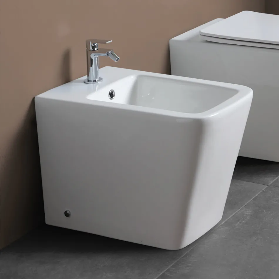 Bidet Monoforo A Terra in Ceramica Bianca dal Design Moderno Elegante - Giunco Viadurini