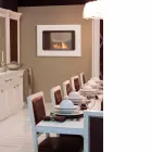 Biocamino A Parete Bianco dal Design Moderno con Inserto in Vetro Erica Viadurini