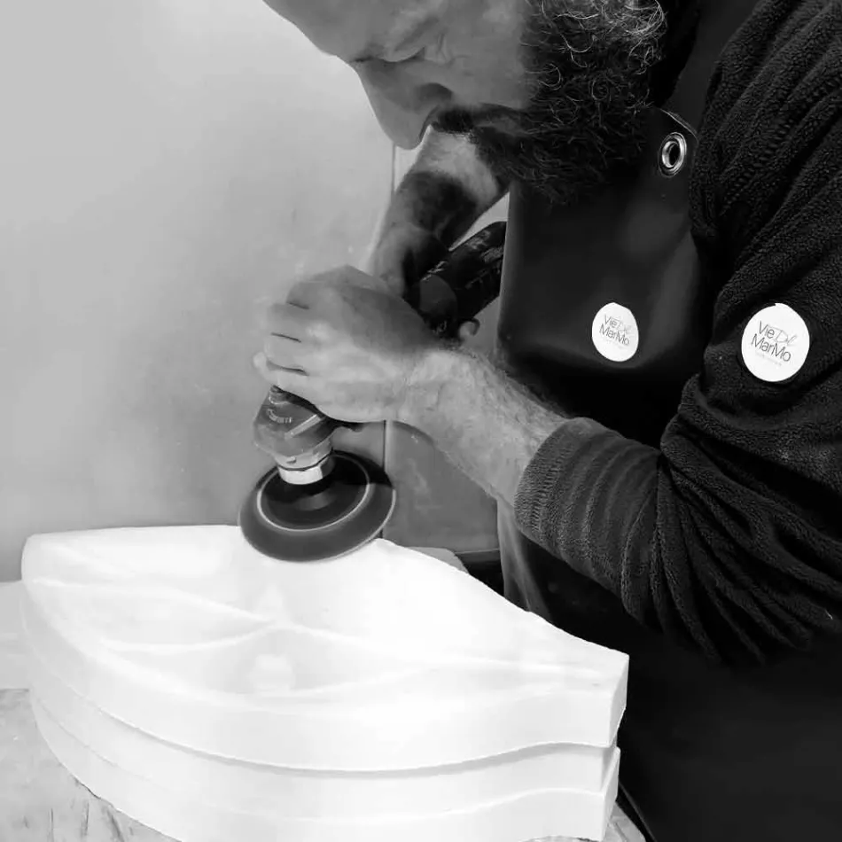 Centrotavola in Marmo Arabescato dalla Forma a Foglia Made in Italy - Treviso Viadurini