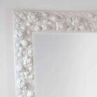 Grande specchiera bianca da terra / muro con cornice in legno Flower Viadurini