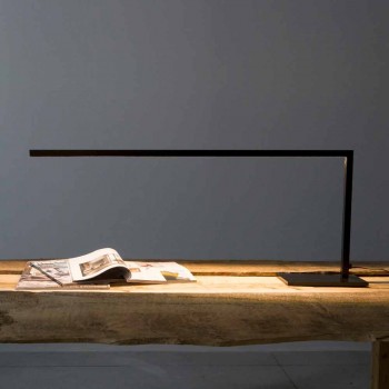 Lampada da Tavolo di Design in Ferro Verniciato Nero Opaco Made in Italy - Linea