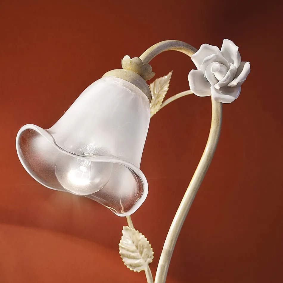 Lampada da Tavolo in Ferro e Vetro con Rosa di Decoro in Ceramica - Siena Viadurini