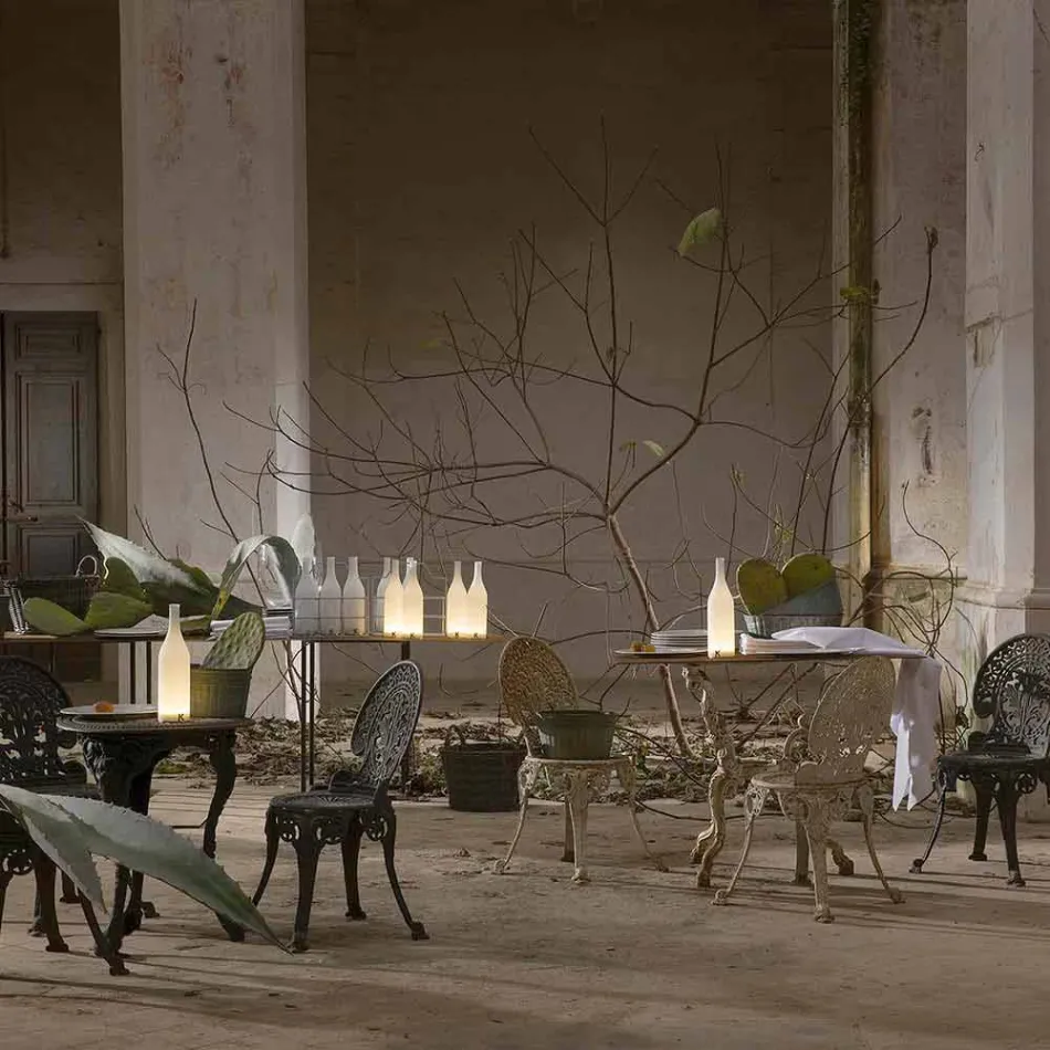 Lampada da Tavolo Led in Vetro Satinato Bianco Design Moderno - Bottiglia Viadurini