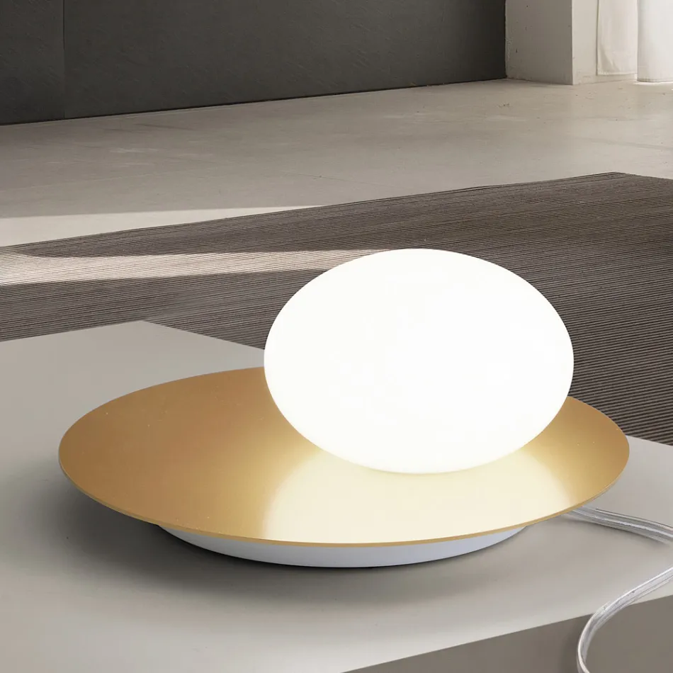Lampada da Terra in Alluminio, Metallo e Luce in Vetro Bianco - Luma Viadurini