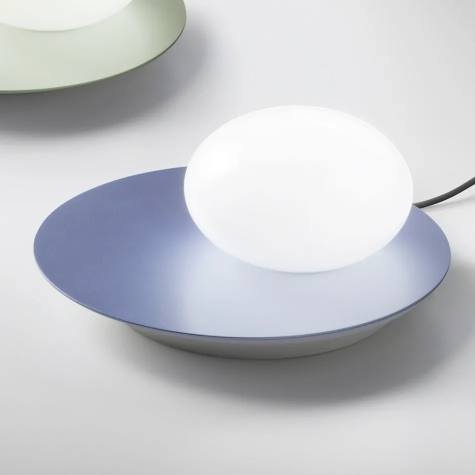 Lampada da Terra in Alluminio, Metallo e Luce in Vetro Bianco - Luma Viadurini