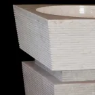Lavabo a colonna in pietra naturale Sire bianco, fatto a mano Viadurini