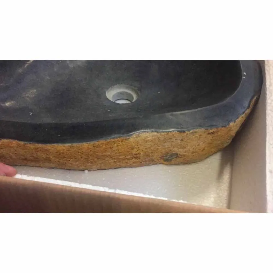 Lavabo da appoggio pezzo unico in basalto Hassan Viadurini