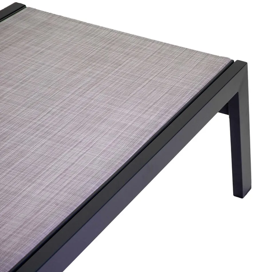 Lettino da Esterno Realizzato in Alluminio e Textilene con 2 Ruote - Costume Viadurini