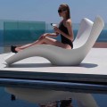 Lettino da giardino Surf by Vondom, design moderno in polietilene, 2 pezzi