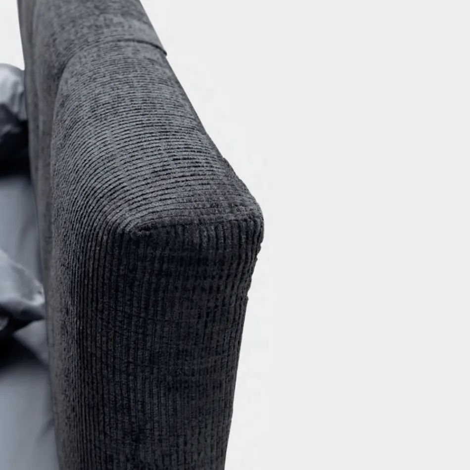 Letto Matrimoniale 160x190 con Cordonature Verticali a Sbalzo - Maschera Viadurini