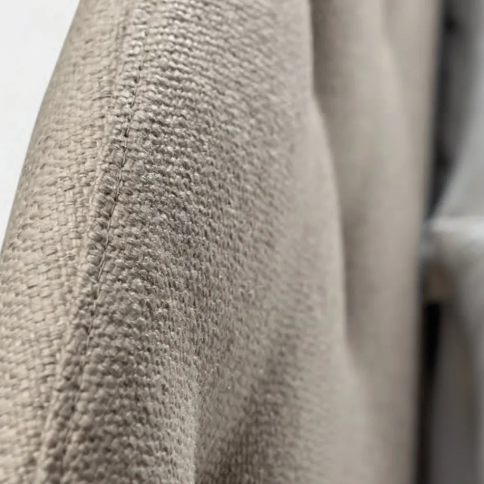 Letto Matrimoniale 160x190 con Linee Ricurve e Bottoni Made in Italy - Oriente Viadurini