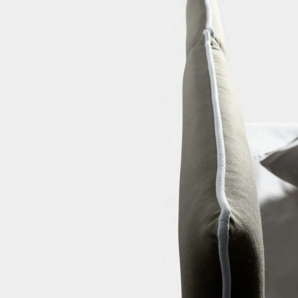 Letto Matrimoniale 160x190 con Testata Divisa Centralmente Made in Italy - Celesti Viadurini