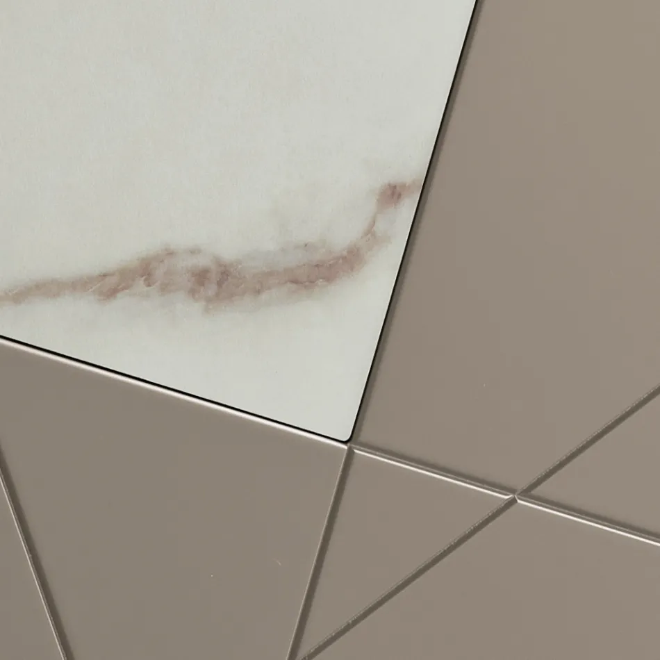 Madia con 4 Ante in MDF Laccato Pantografate e Inseri in Vetro Effetto Marmo - Danila Viadurini