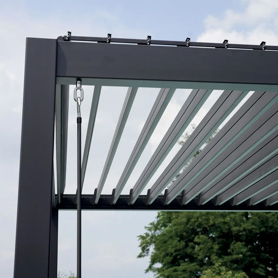 Pergola in Alluminio con Tetto Orientabile Tramite Manovella - Eolo Viadurini