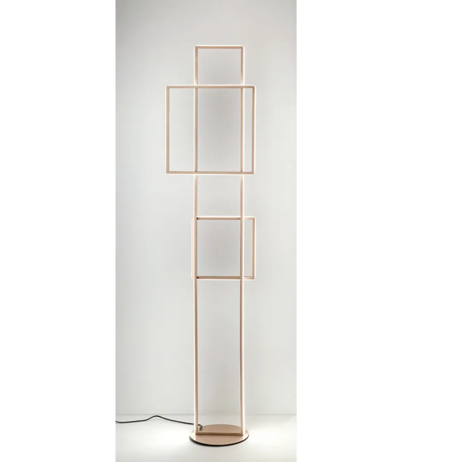 Piantana a LED in Metallo Verniciato Oro o Argento di Design - Formale Viadurini