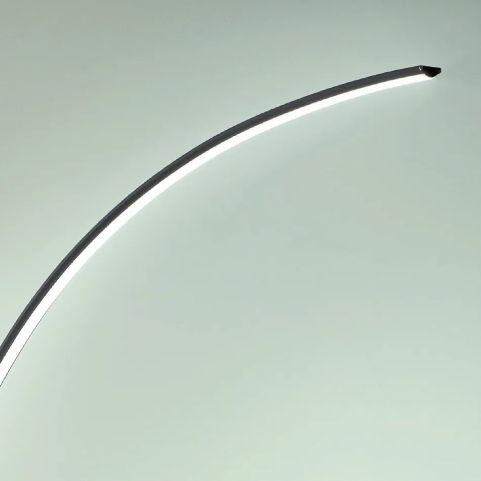 Piantana Moderna a LED Dimmerabile in Metallo Nero, Oro o Bianco - Gondola Viadurini