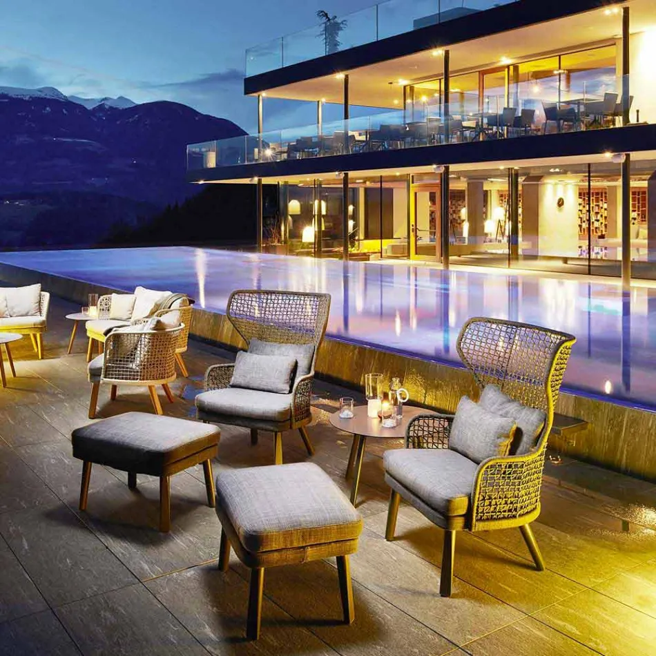 Poltrona da esterno Varaschin Emma imbottita di design moderno Viadurini