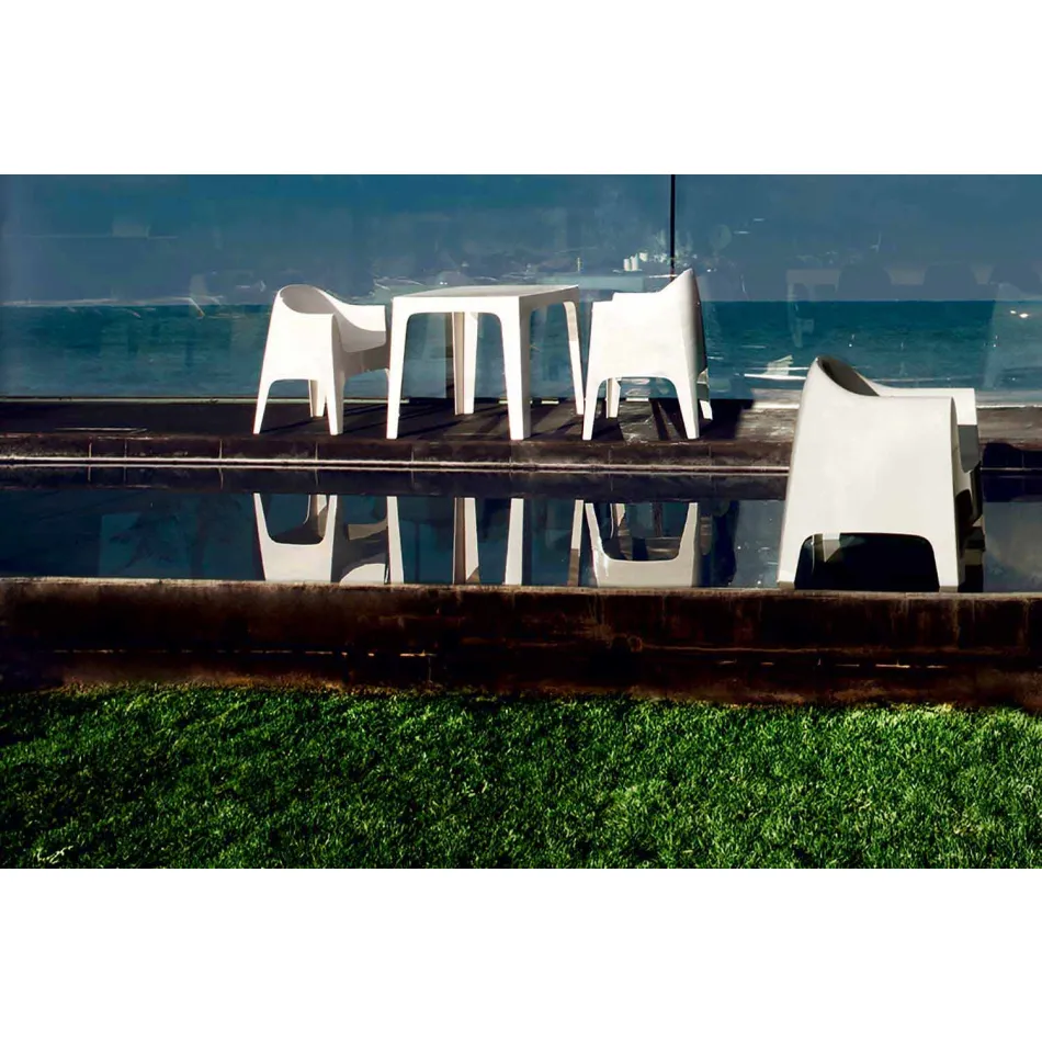 Poltrona da giardino di design Solid by Vondom, in polipropilene Viadurini