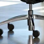 Poltrona da Ufficio Ergonomica Girevole con Ruote e Poggiatesta - Gimiglia Viadurini