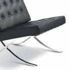 Poltrona in ecopelle con bottoni e struttura cromata Morella Viadurini