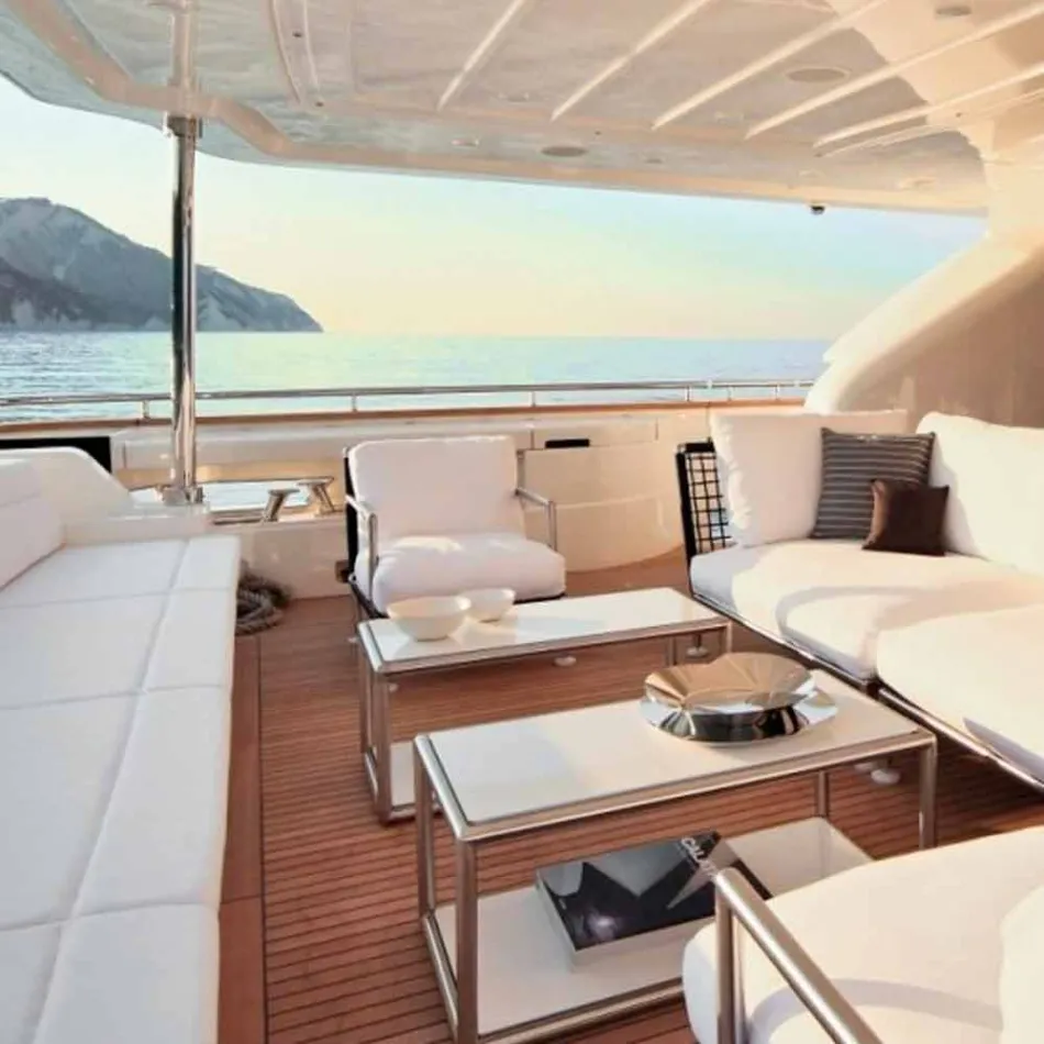 Poltrona Moderna di Design in Acciaio e PVC Nero o Bianco da Esterno - Ontario2 Viadurini