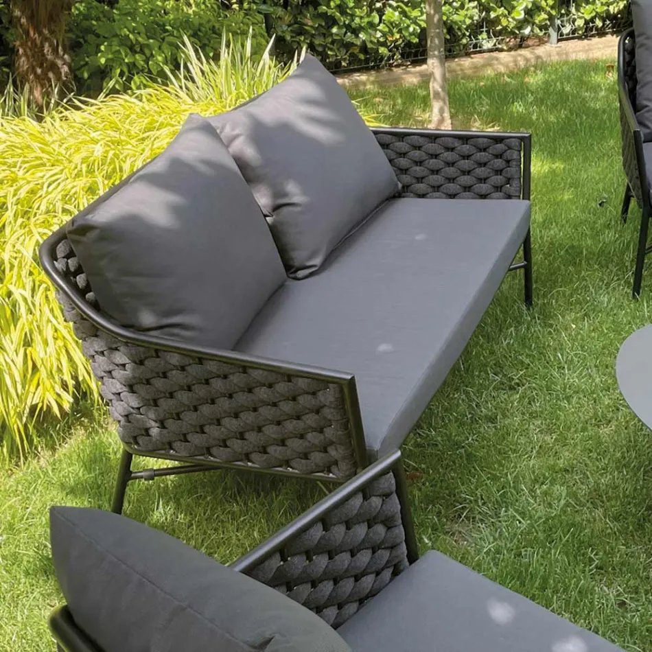 Salotto Composto da Divano, Poltrone e 2 Tavolini in Alluminio - Yuma Viadurini