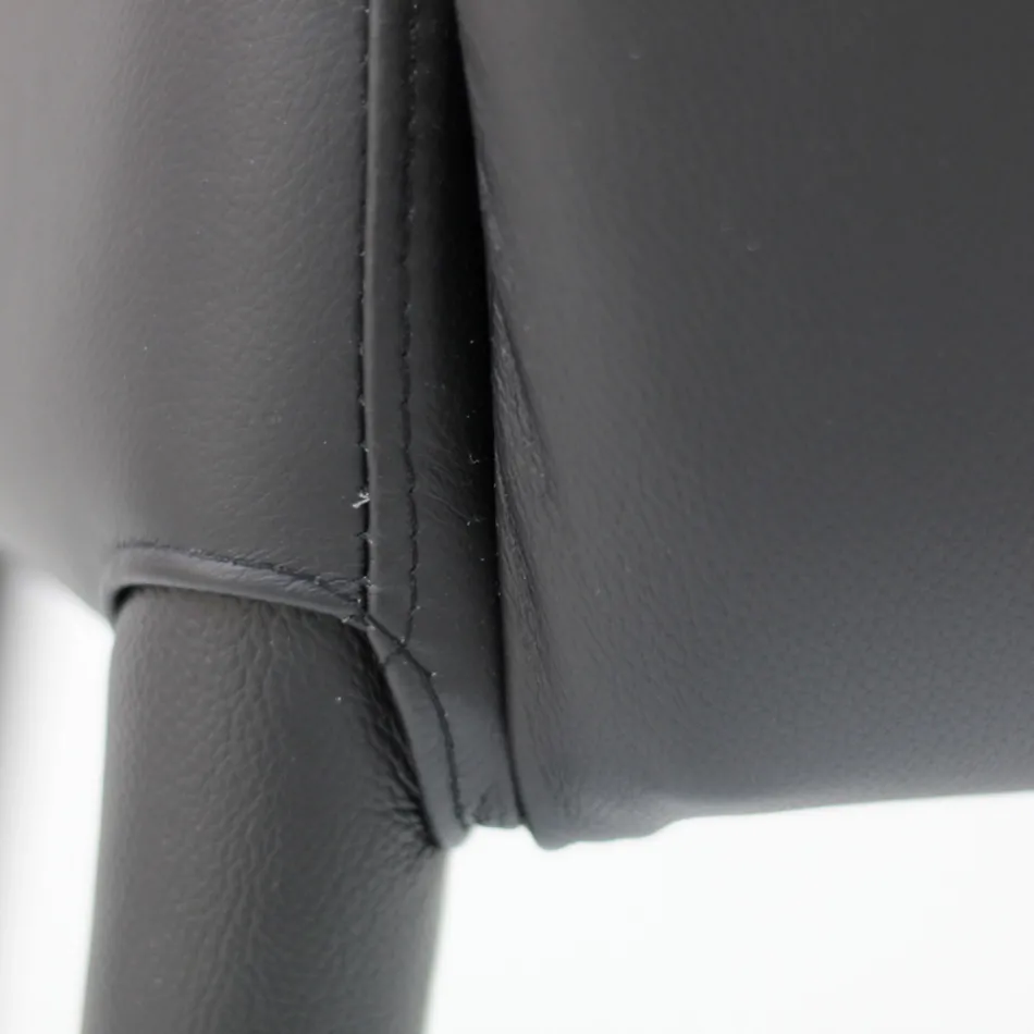 Sedia da Pranzo con Braccioli Rivestita in Pelle Nera Made in Italy - Meyer Viadurini