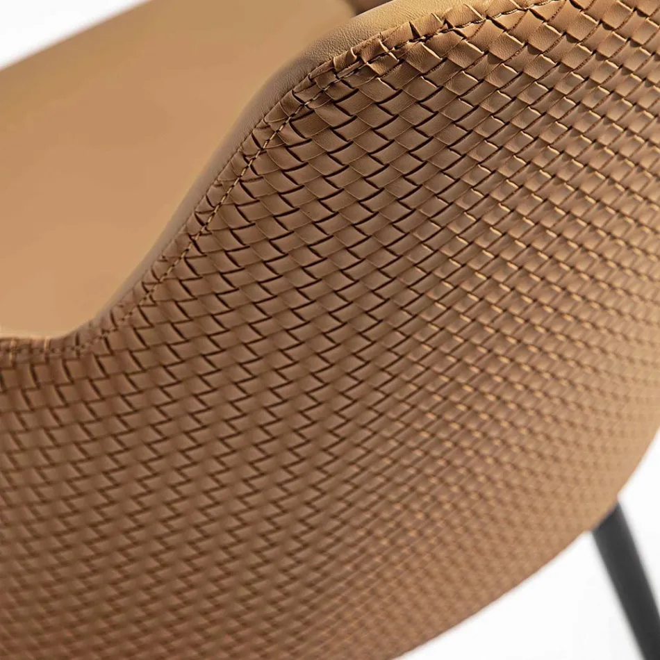 Sedia in Ecopelle con Schienale Decorato e Base in Metallo Nero, 2 Pezzi - Nima Viadurini