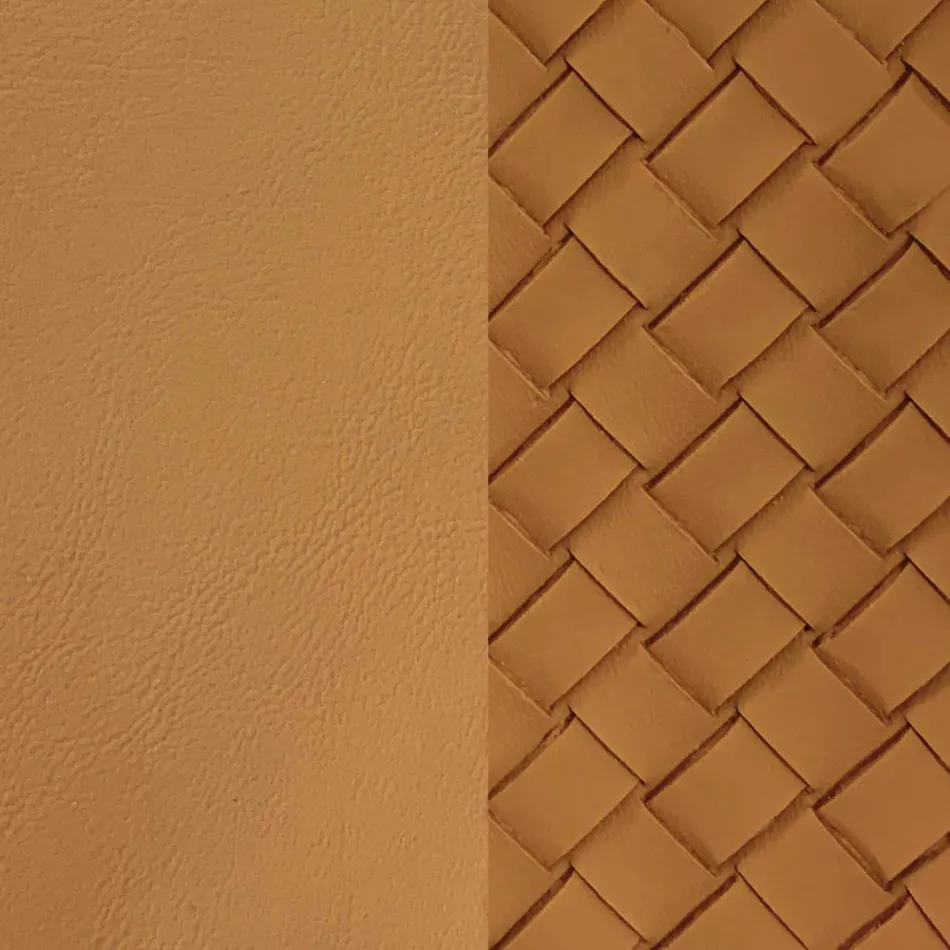 Sedia in Ecopelle con Schienale Decorato e Base in Metallo Nero, 2 Pezzi - Nima Viadurini