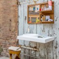 Set mobili sospesi da bagno di design moderno in solid surface Brusson