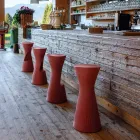 Sgabello Alto da Giardino in Polietilene Colorato Made in Italy - Desmond Viadurini