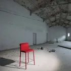 Sgabello Completamente Rivestito in Tecnofibra Rossa Made in Italy - Schermo Viadurini