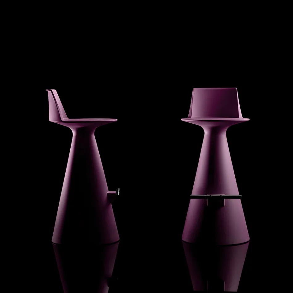 Sgabello da Soggiorno Realizzato in Polietilene con Poggiapiedi - Ellisse Viadurini