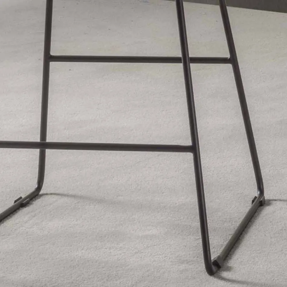 Sgabello Design Moderno con Slitta in Metallo Verniciato - Ines Viadurini