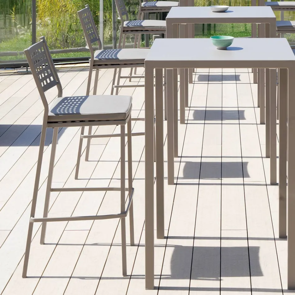 Sgabello Impilabile da Esterno in Acciaio Verniciato Made in Italy - Nilda Viadurini