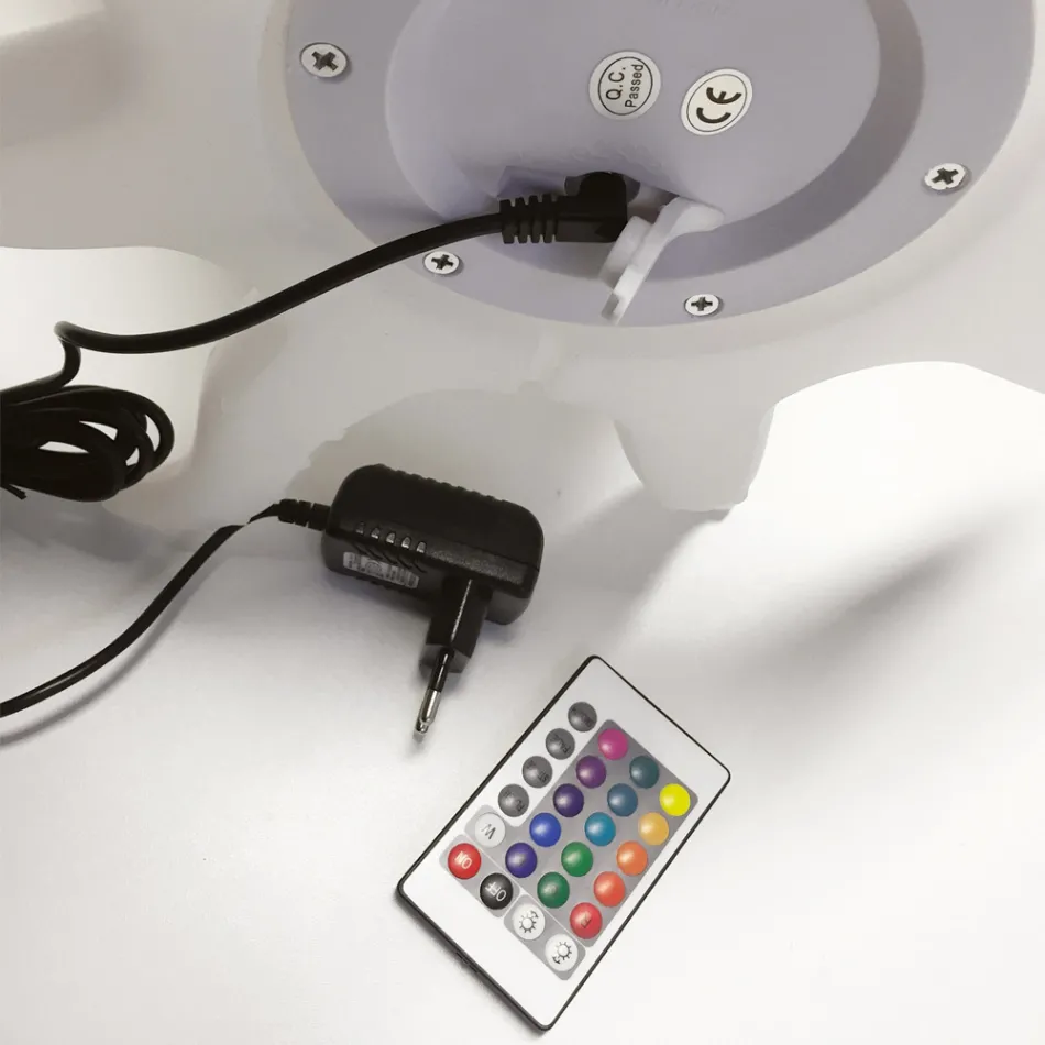 Sgabello per l'Esterno Ricaricabile a Forma di Cane in Polipropilene - Ardea Viadurini