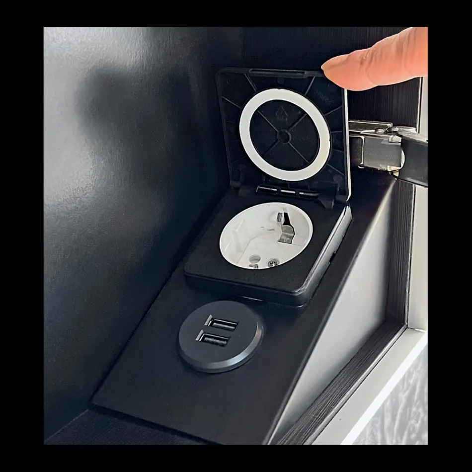 Specchio Contenitore in Legno con Doppio Specchio e Luci Made in Italy - Darwin Viadurini