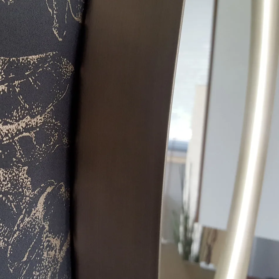 Specchio Rotondo a Parete con Cornice in Metallo Vari Colori e Luce Led - Renga Viadurini