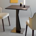 Tavolino Alto Quadrato in Metallo Inclinato e Piano Ceramica Opaca - Coriko