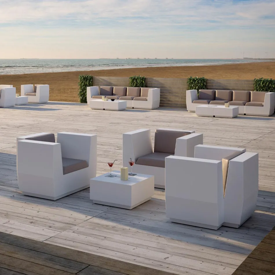 Tavolino da Giardino Quadrato in Polietilene Realizzato in Italia - Macao Viadurini