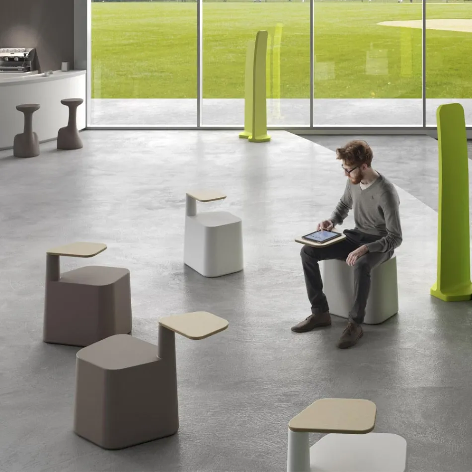 Tavolino da Salotto in Polietilene e Legno di Betulla Made in Italy - Clio Viadurini