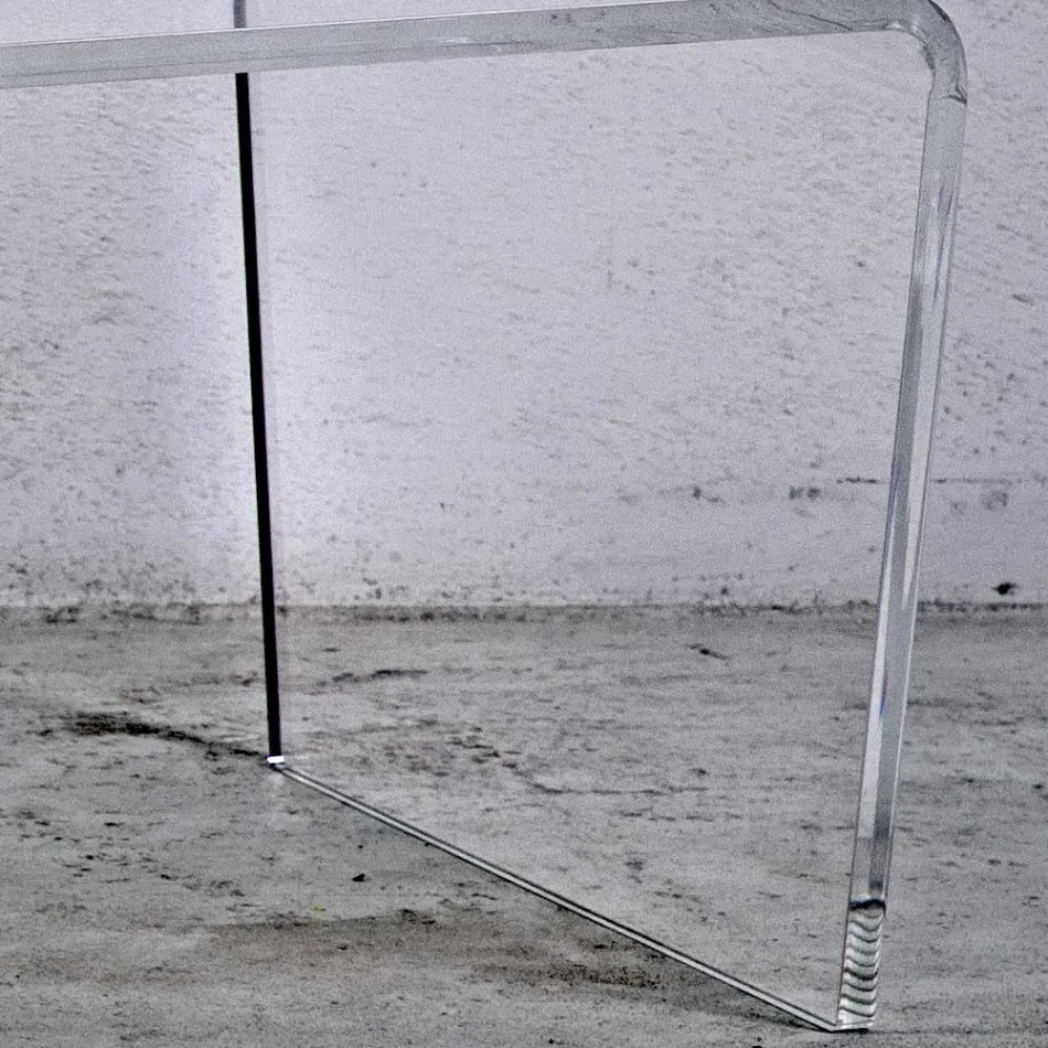 Tavolino Salotto in Cristallo Acrilico Trasparente Piegato a Mano - Crosto Viadurini