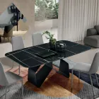 Tavolo 210x110 cm con Piano in Ceramica Effetto Marmo e Base in Metallo - Adriano Viadurini