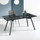 Tavolo Allungabile 160/240x91 cm in Vetro Fumè e Base in Metallo Nero - Colonna Viadurini