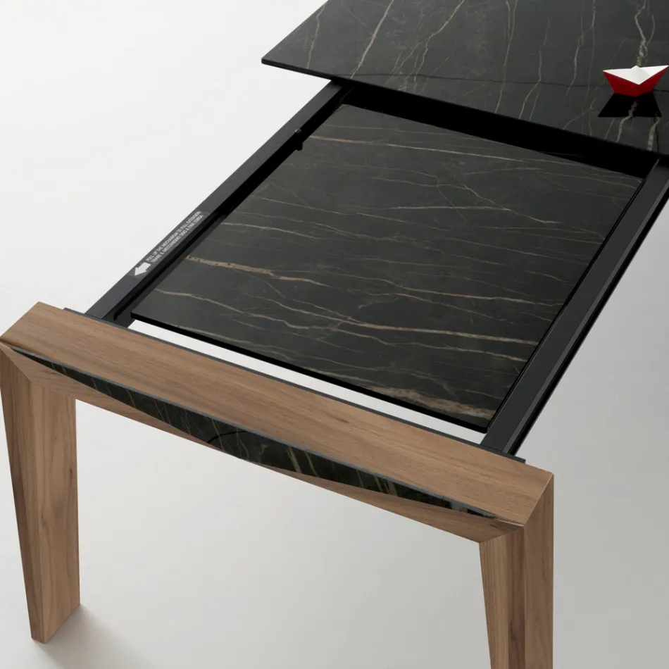 Tavolo Allungabile a 2,4 m in Legno Massello e Piano in Ceramica - Antares Viadurini